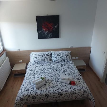 Locanda Rossa Hotel Romans di Varmo Екстериор снимка