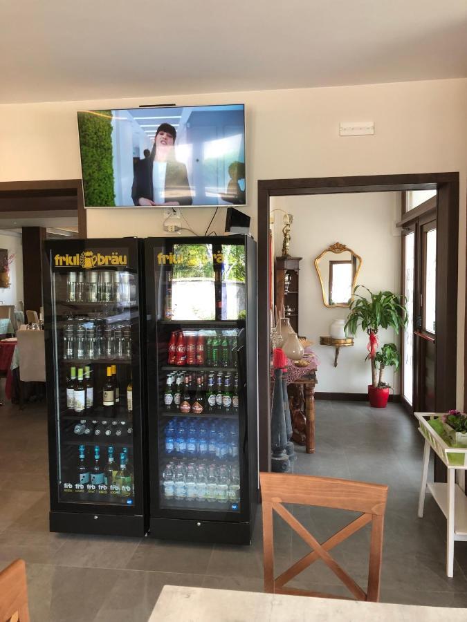 Locanda Rossa Hotel Romans di Varmo Екстериор снимка