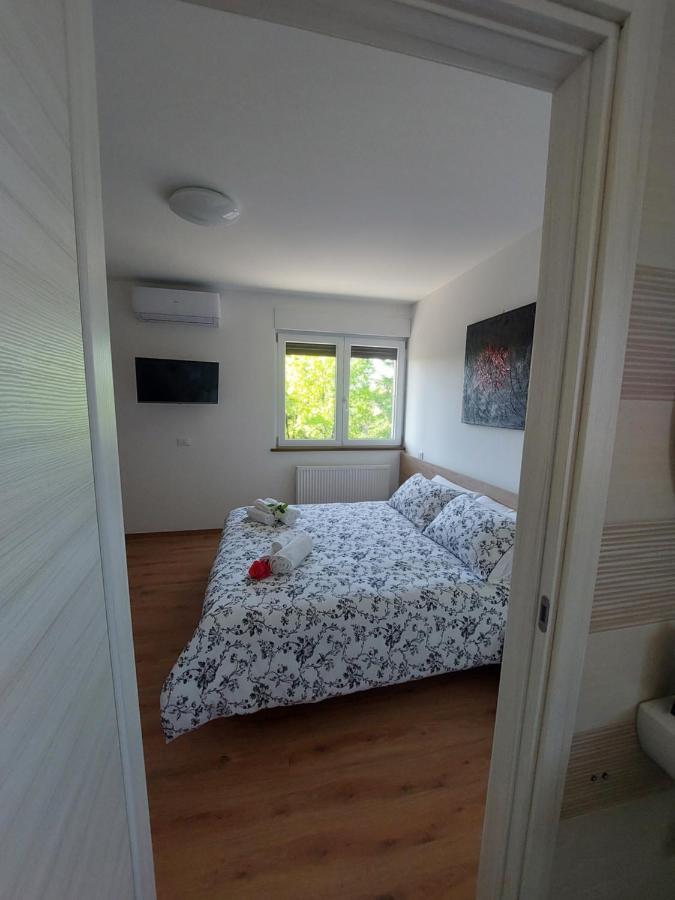 Locanda Rossa Hotel Romans di Varmo Екстериор снимка