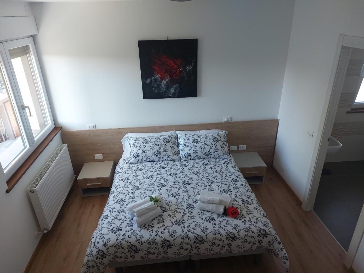 Locanda Rossa Hotel Romans di Varmo Екстериор снимка
