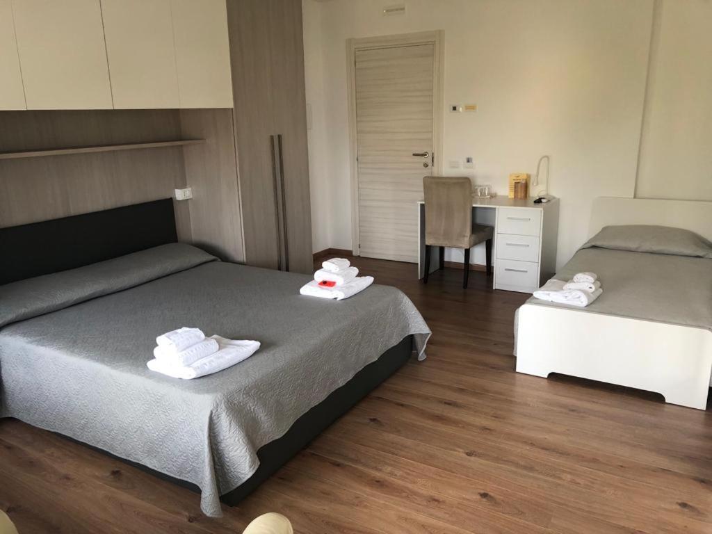 Locanda Rossa Hotel Romans di Varmo Екстериор снимка