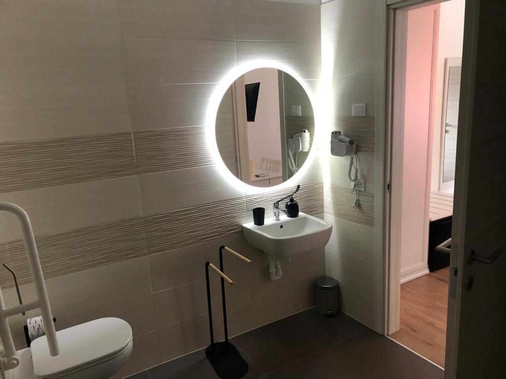 Locanda Rossa Hotel Romans di Varmo Екстериор снимка