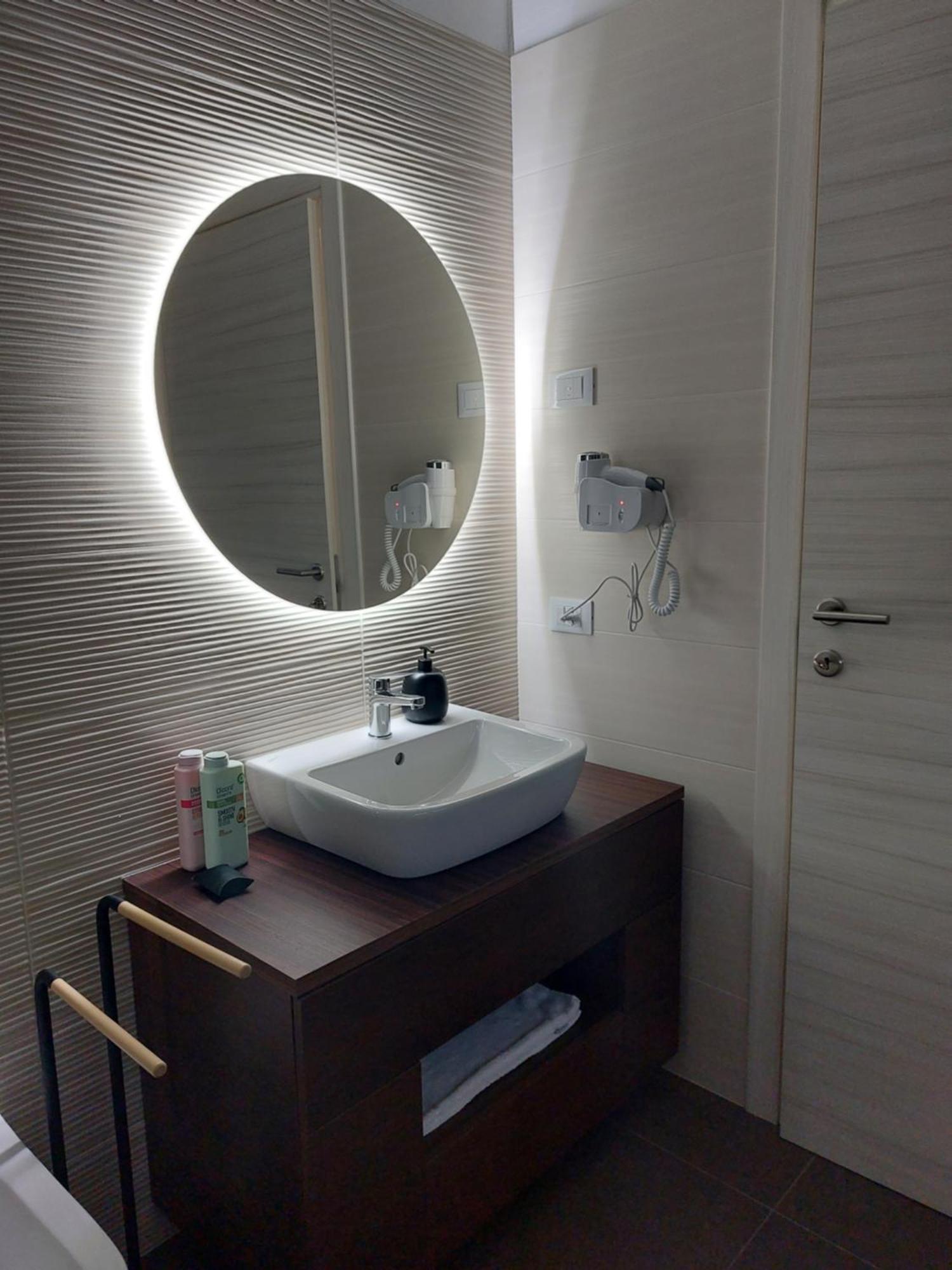 Locanda Rossa Hotel Romans di Varmo Екстериор снимка